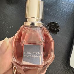 Viktor & Rolf Flowerbomb New