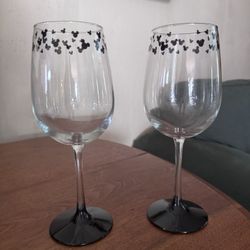 Disney Mickey Mouse Wine Glasses – Set of 2 – Black Stem