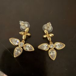 New 18k gold plated Luxury gorgeous bling Earrings drop Classy