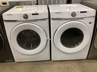 Samsung Smart 4.5 cu.ft. Front Load Washer and 7.5 cu.ft. Electric Dryer New Scratch and Dent