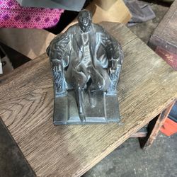 Abraham Lincoln Statue