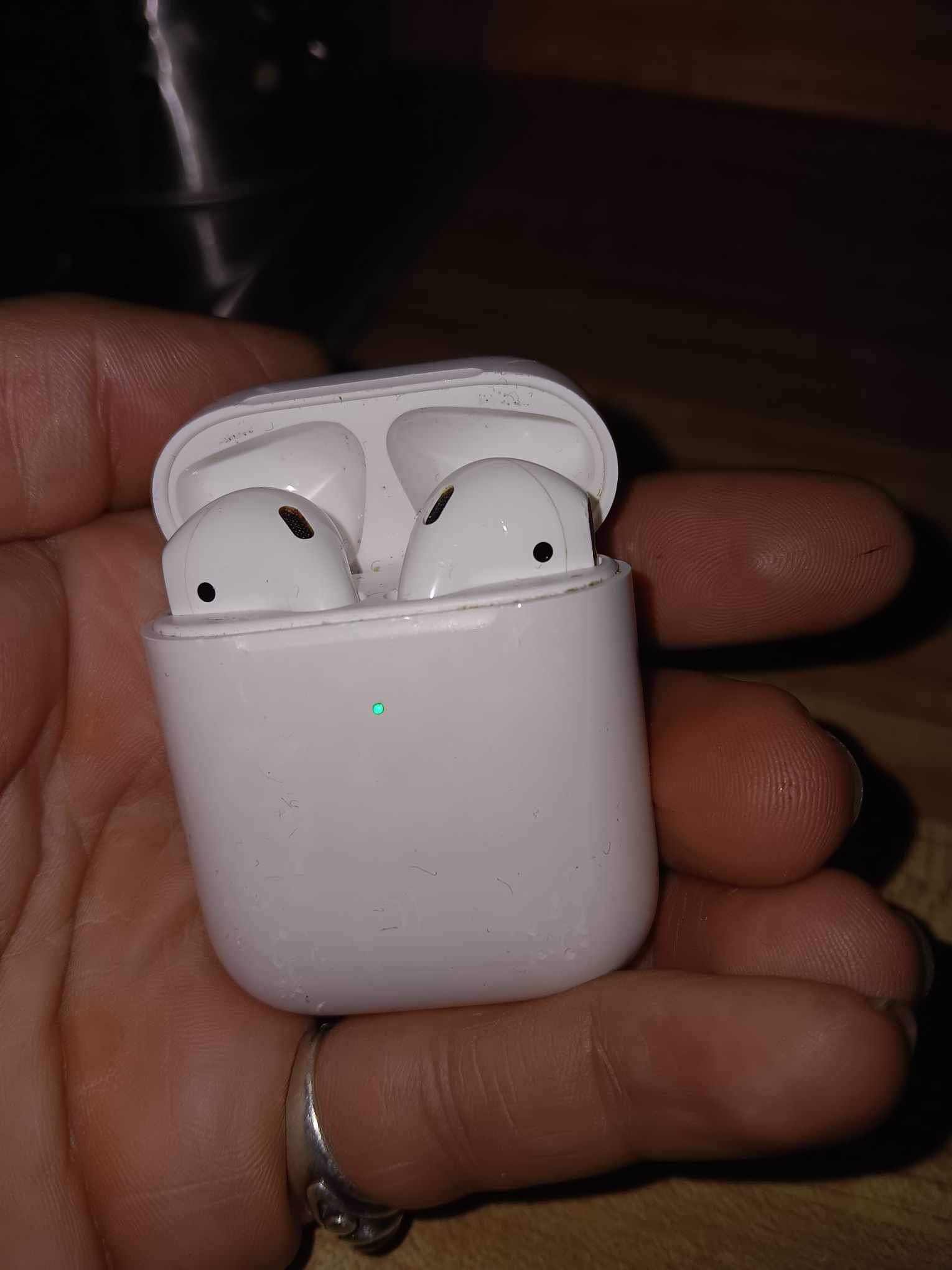 iPhone Air Pods