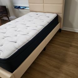 Twin Bed 