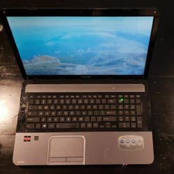 TOSHIBA LAPTOP 17"