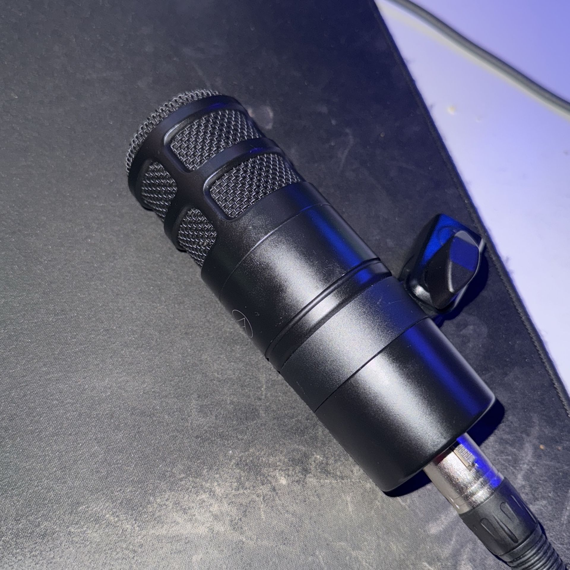 STUDIO MIC AT2040