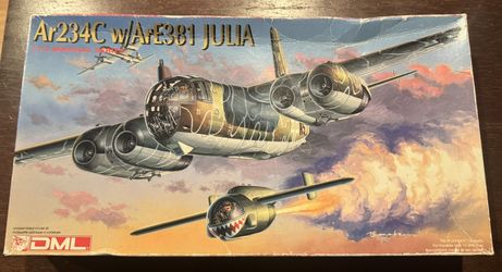 $20 DML 9005 Imperial Series 1:72 Scale Ar234C W/ArE381 Julia Vintage Model Kit