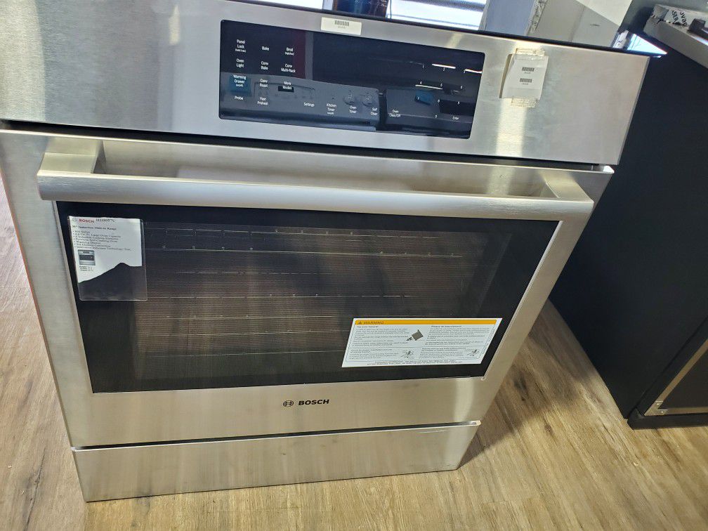 Induction Bosch New Open Box Warranty  Ready To Deliver 30 Inches $1799 Warranty