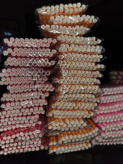 Paper party straws.