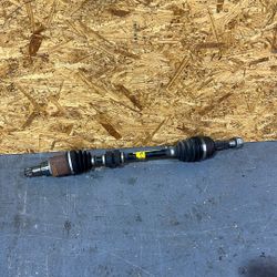 18-24 Nissan Kicks 4 Lug 20-24 Nissan Versa Left Front Axle 2018 2019 2020 2021 2022 2023 2024