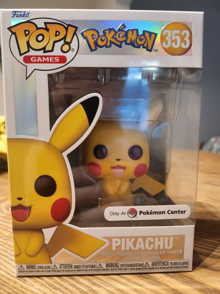 Limited Edition Pearlescent POP! Pikachu Pearlescent Figure