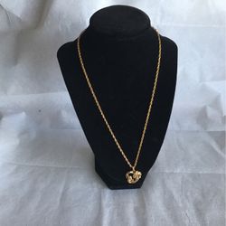 “MOM” Necklace