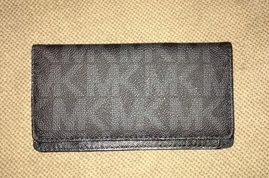 Michael Kors checkbook holder (black)