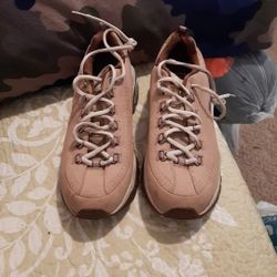 Excellent Beige Skechers Size 8.5