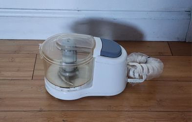 Black and Decker Handy Chopper Plus mini, Features Dishwasher-Safe Parts - Chops, Minces & Dices - 1-1/2 Cups