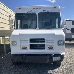 1998 INTL Commercial Cargo Truck 