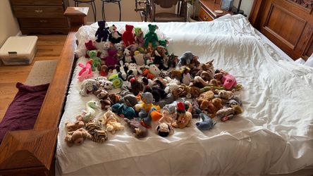 Multiple beanie babies