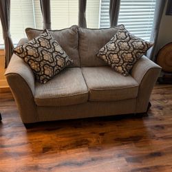 Love seat
