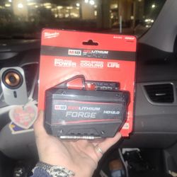 Milwaukee 12.0 Forge M18 Battery