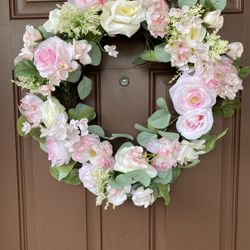 Beautiful Silk Flowers Wreath 