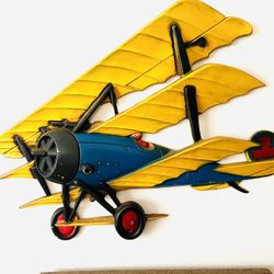 Vintage 1975 Sexton / Homco World World 1 Cast Iron Wall Hanging Decor