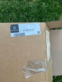 Brand New OEM Mercedes-Benz Protective Grille – P/N 205-880-42-02