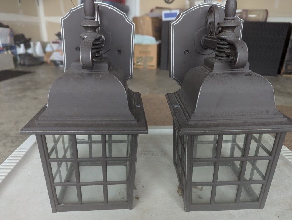 Working Outside Lights