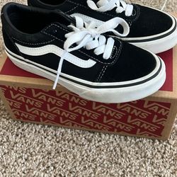 Size 13 Boys vans Like New 