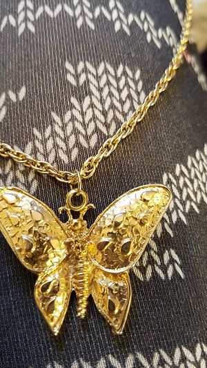 New And Erfly Necklace For In Charleston Sc Offerup New And Erfly Necklace For