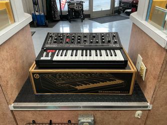 MOOG Grandmother Semi-Modular Analog Synthesizer