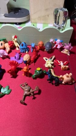 Pokemon Mini Figures Lot of 25+