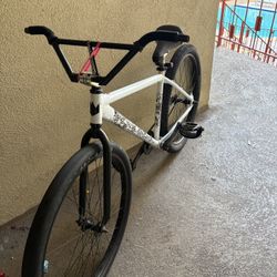 Throne White Chad 29’er 