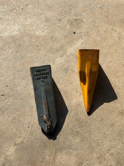 Pengo Excavator Bucket Teeth – Set of 2