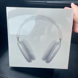 AirPod Maxes Silver (BRAND NEW)