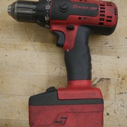 SNAP ON CDR8815 1/2" DRILL/DRIVER WITH BATTERY PRE OWNED