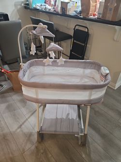 Rocking bassinet