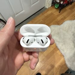 AirPods 4