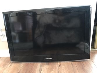 Samsung - 32" Class / 720p / 60Hz / LCD HDTV