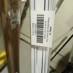 Blinds With Suction Cup 42 3/4"Wx64H White