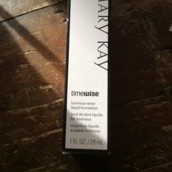Mary Kay Ivory #5 Face Foundation