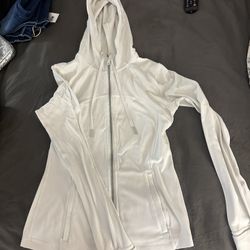 White Lululemon define jacket with hoodie and drawstrings size 6