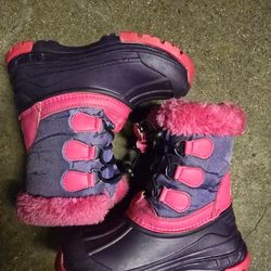 Girls snow Boots, size 13, new