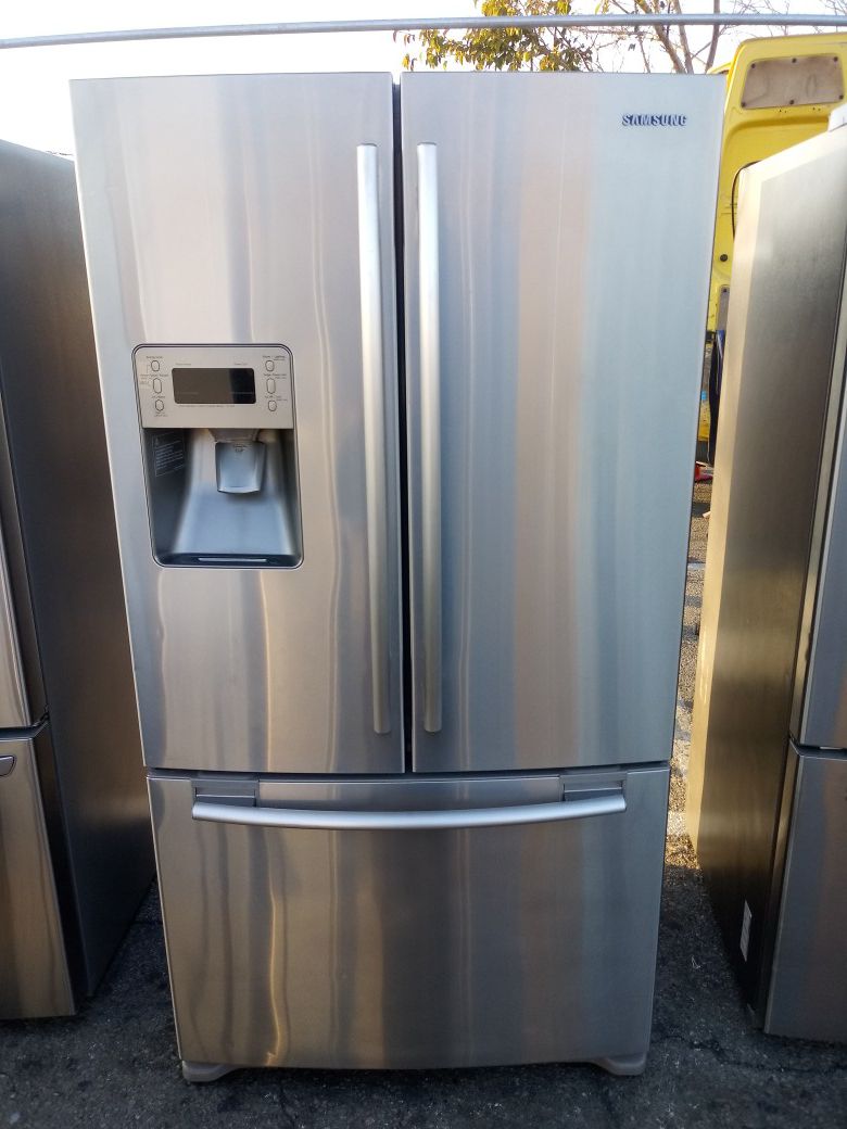 Samsung French door refrigerator/3 month warranty and free local delivery