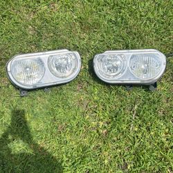 Challenger 2014 Headlights