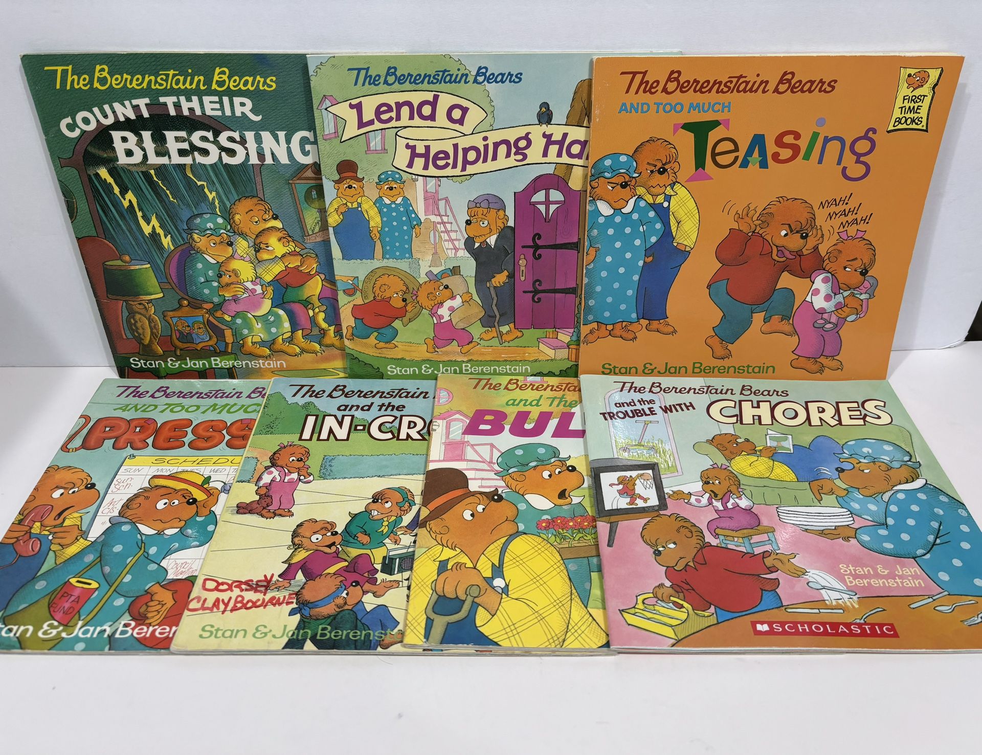 Lot of 7 Vintage Berenstain Bears Books 1980's-90's and 2000's