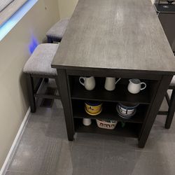 Kitchen Table 