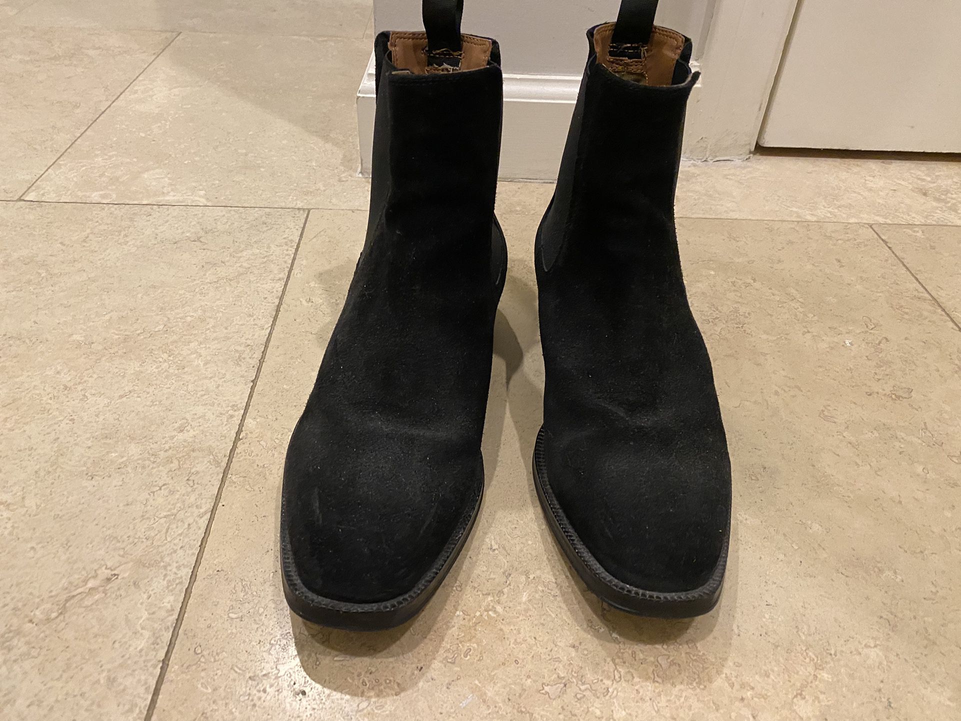 Aldo Mens Suede Chelsea Boots for Sale in Los CA - OfferUp