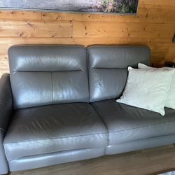 Dania Furniture- Sectional ( Must Go By Thursday )