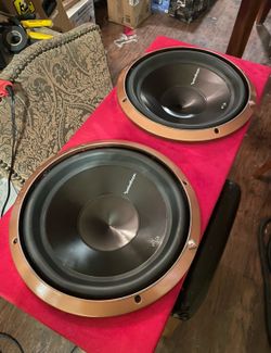 ockford Fosgate P3 12” Subwoofer 1200 Watts P3D2-12 Punch DVC(one available)
