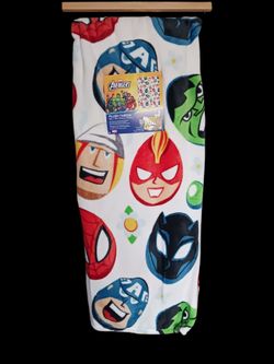 Marvel Avengers Egg Heads Throw 50x70in