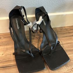NEW! Ladies Lemonade Black Matte Heels With Anckle Strap Size 7.5 